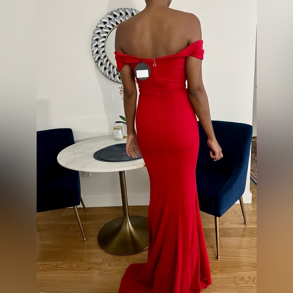 ♦️SOLD♦️Nookie Neptune Off-The-Shoulder Gown in Red - Size XS - Picture 9 of 9